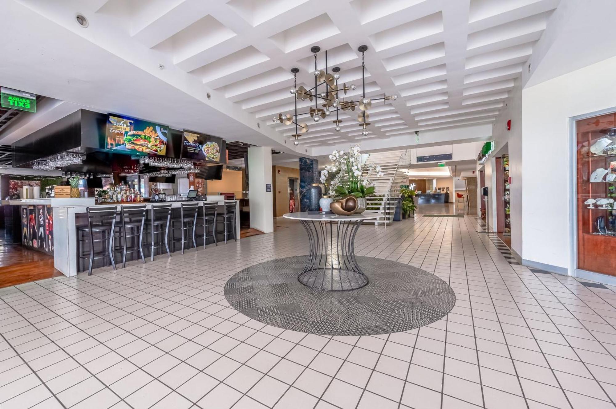 Western Hotel 4*